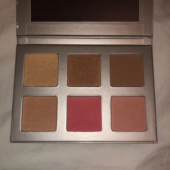 ICONIC London Face Palette - Picture 1 of 5